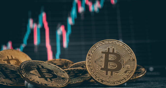 BitcoinsAndNewVirtualMoneyConceptGoldBitcoinsWithCandle | Online Trading Secrets Next Street Corporation Bewertung (nextstreetcorporation.io) – Warum Diese Plattform Eine Erstklassige Wahl Ist