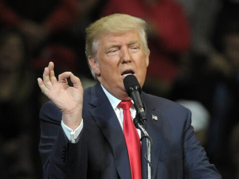 This Week in Crypto - Donald Trump Signs Executive Order to Fine Financial Institutions That Debank Crypto Firms